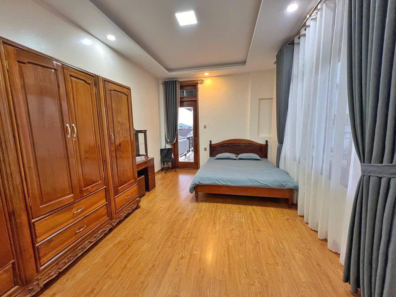 GIẢM GIÁ BÁN GẤP NHÀ 2 MẶT TIỀN TRUNG TÂM ĐÀ LẠT ĐƯỜNG TRIỆU VIỆT VƯƠNG, P4 - Ảnh 4